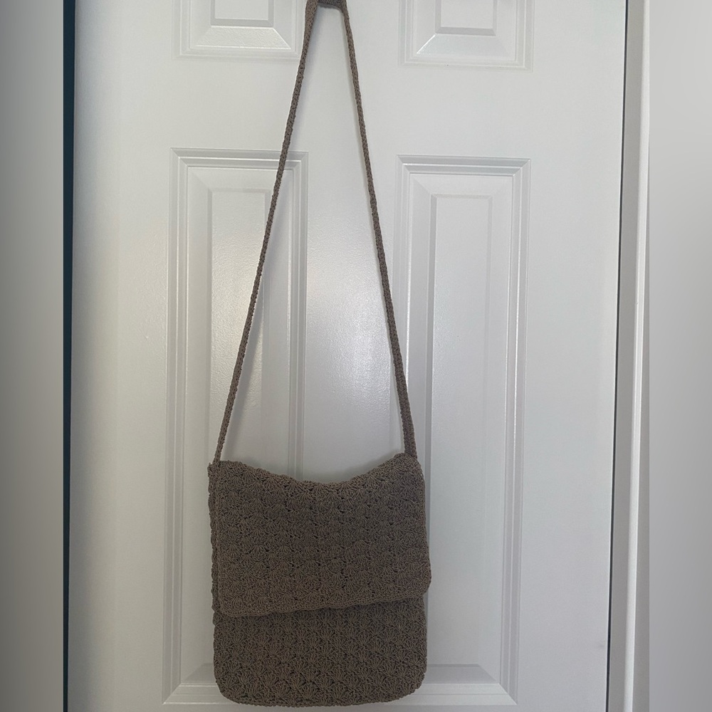 Vintage Women’s Macrame Crochet Crossbody Purse Bag Tan Taupe Zipper Flap Pocket